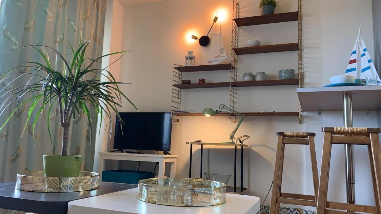 Modern Studio On The Beach Такоронте Экстерьер фото