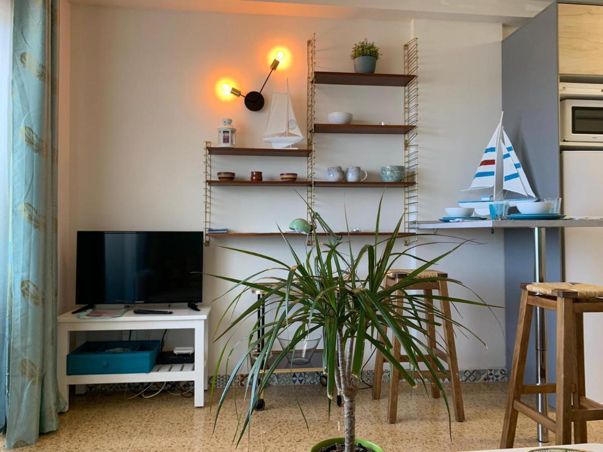 Modern Studio On The Beach Такоронте Экстерьер фото